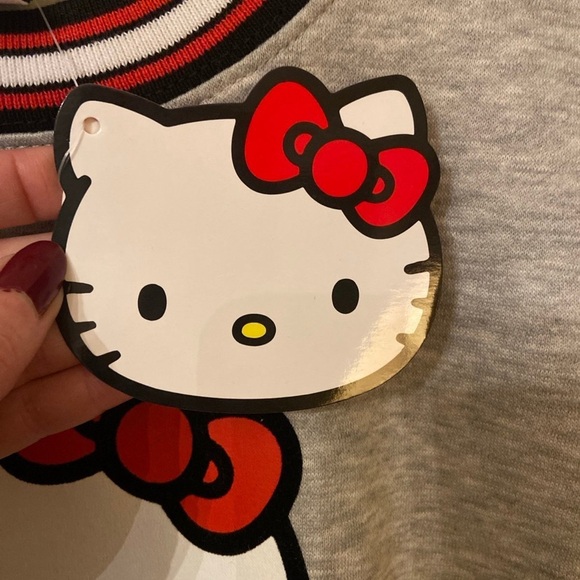- Hello Kitty Sweatshirt size med - Picture 5 of 5